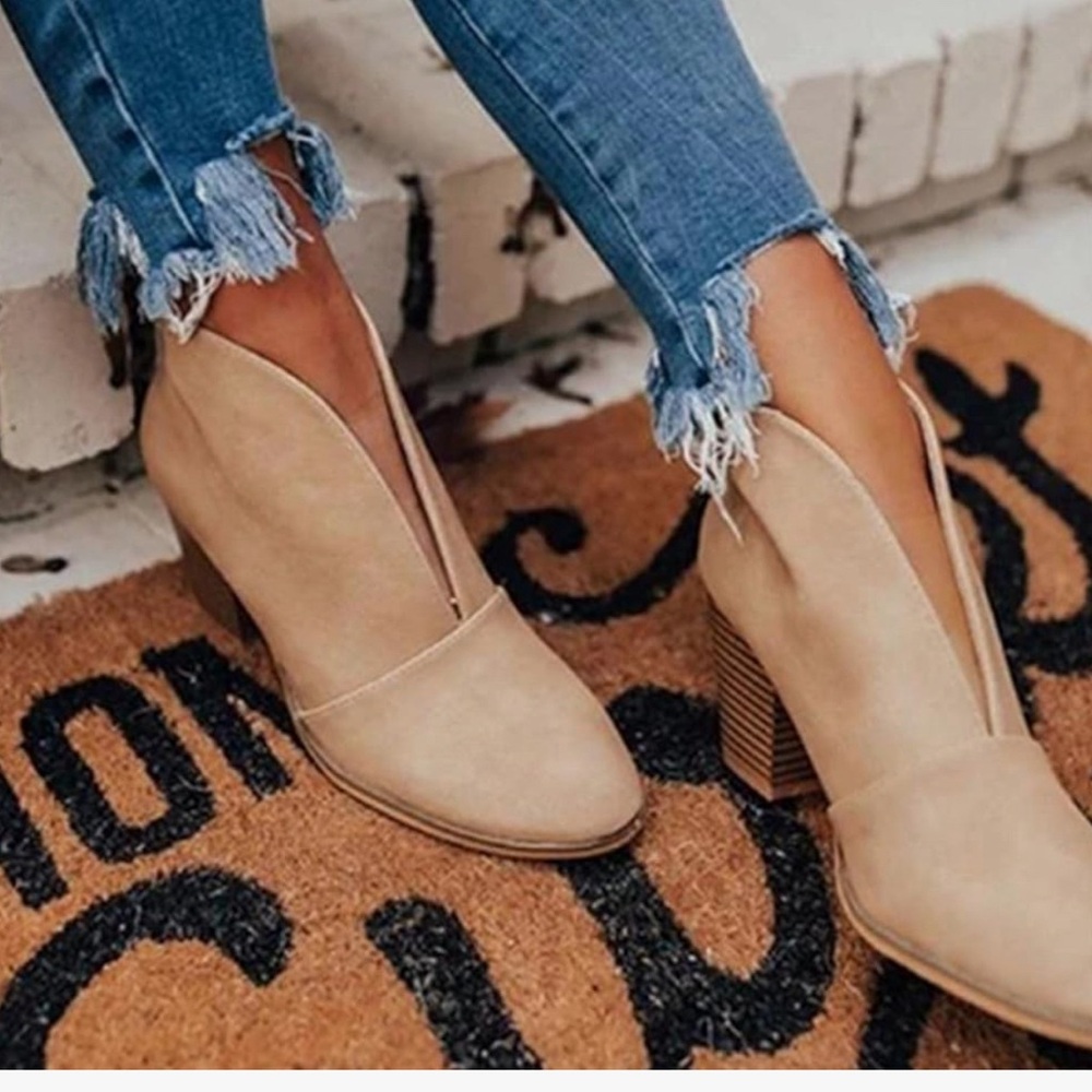 Brand new tan V cut booties